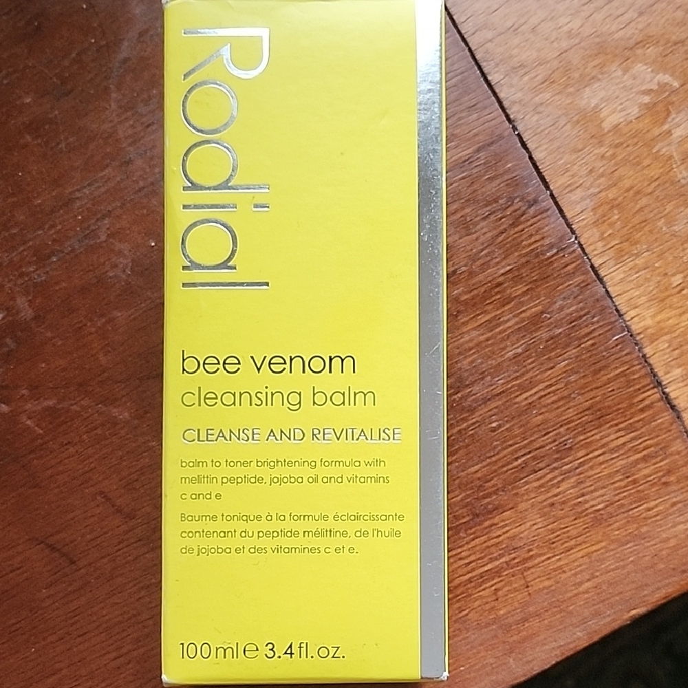 Rodial Bee Venom Cleansing Balm - Yellow